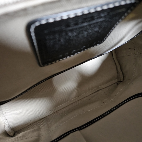 Coach - Picture 2 of 6